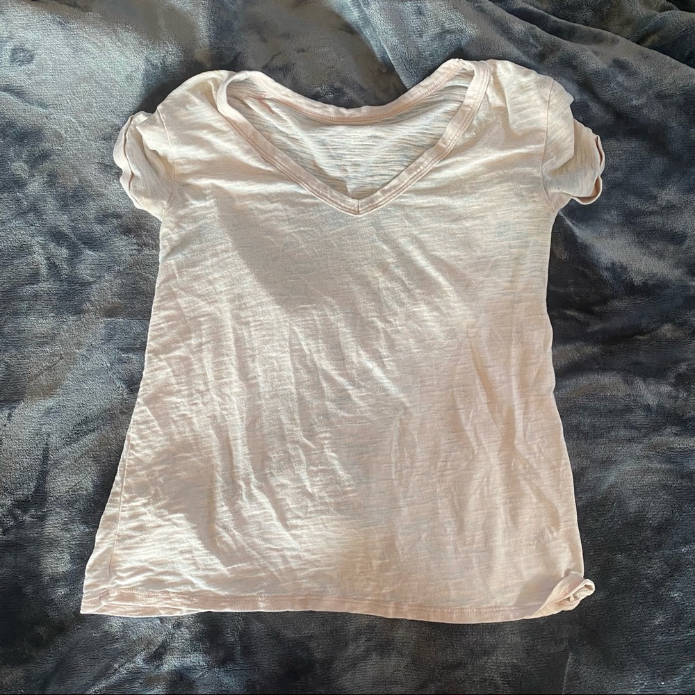 American Eagle v neck shirt size XS